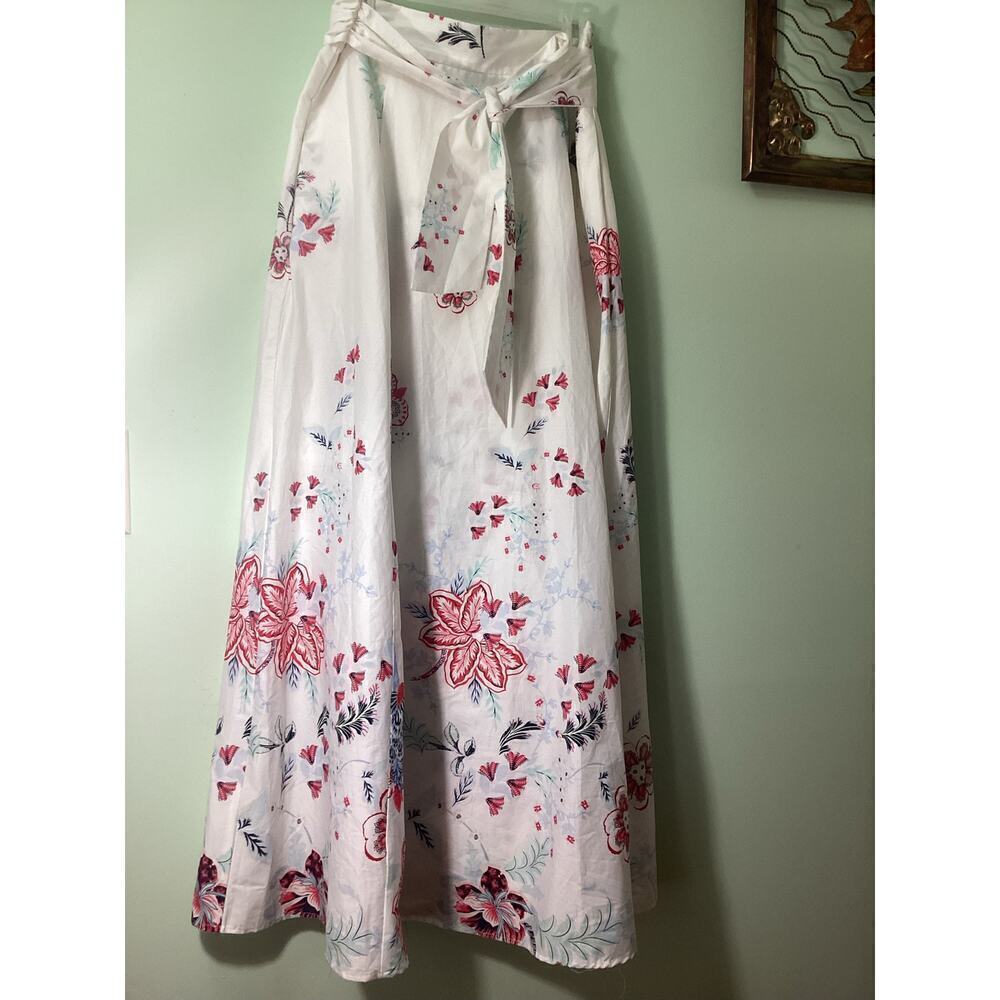 White‎ floral long  skirt